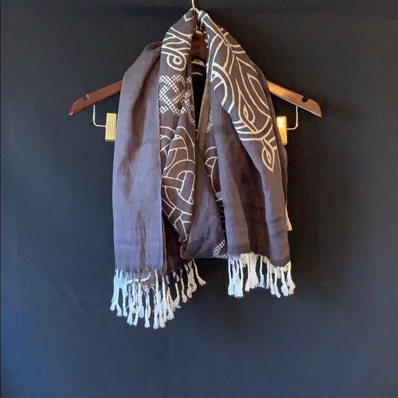 Celtic Printed Scarf (from Ireland) - Picture 2 of 2